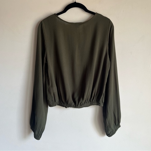 NEW Sadie & Sage Balloon Sleeve Cross Front Top in Green Size S Small Made in CA - Picture 3 of 6